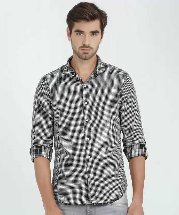 Levi's Men Slim Fit Checkered Spread Collar Casual Shirt
